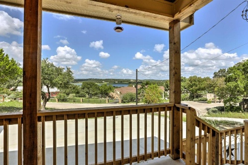 Beautiful Canyon Lake Home with Patio, 1 Mi Boat Ramp image 9